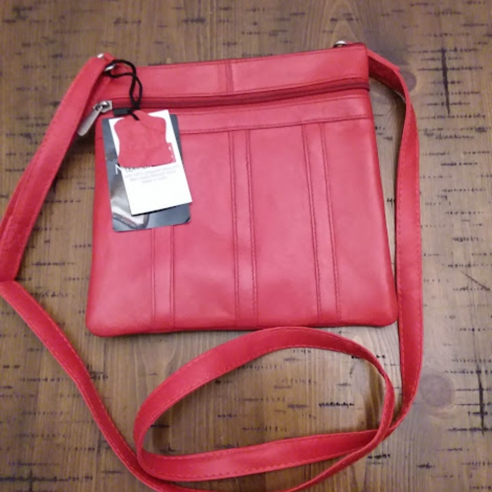 Brand NEW Leather Crossbody Purse in Red Two Zippers 3 Pockets - Newage Brand
